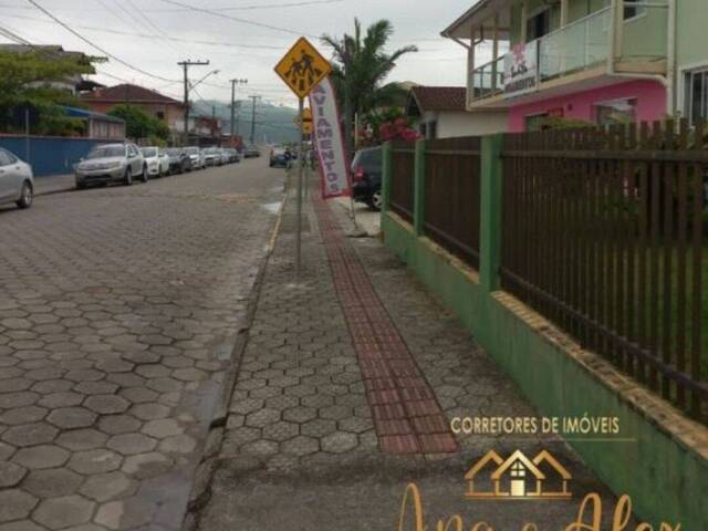 #70 - Apartamento para Venda em Araquari - SC